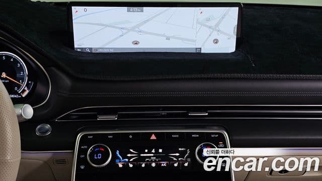Genesis GV80 2020 — ფოტო 14/20