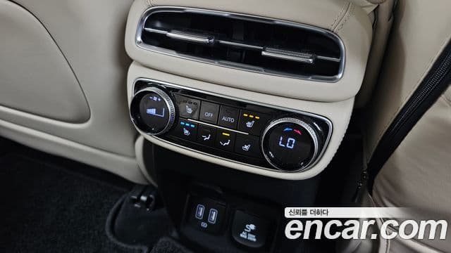 Genesis GV80 2020 — ფოტო 19/20
