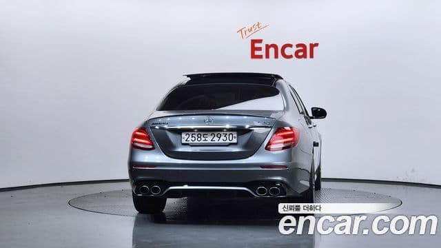 Mercedes-Benz E-Class 2019 — ფოტო 4/20