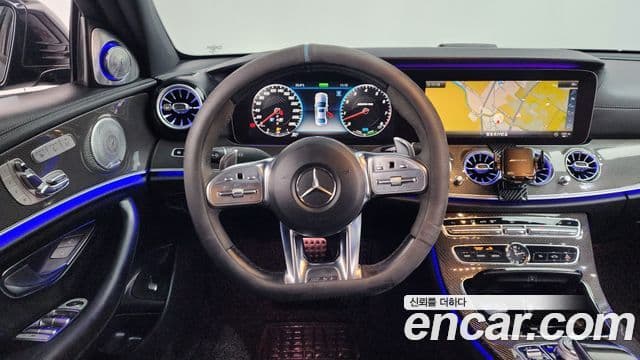 Mercedes-Benz E-Class 2019 — ფოტო 13/20