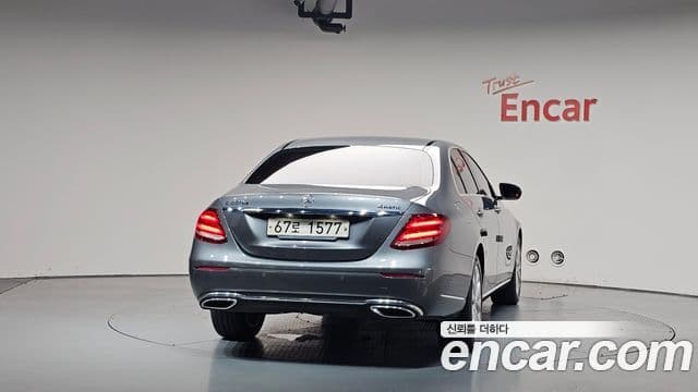 Mercedes-Benz E-Class 2019 — ფოტო 4/20