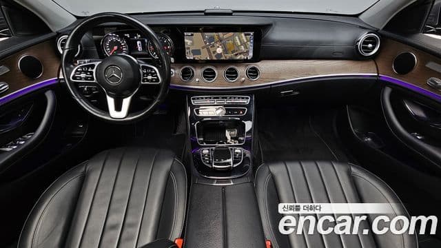 Mercedes-Benz E-Class 2019 — ფოტო 7/20