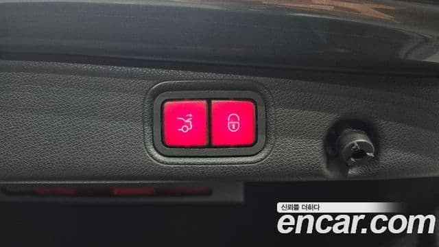 Mercedes-Benz E-Class 2019 — ფოტო 20/20