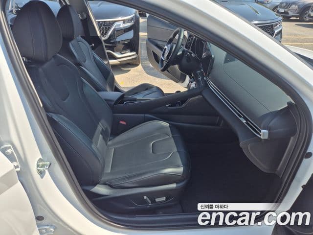 Hyundai Avante 2022 — ფოტო 10/20
