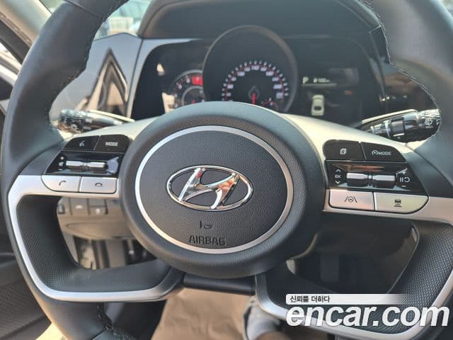 Hyundai Avante 2022 — ფოტო 16/20