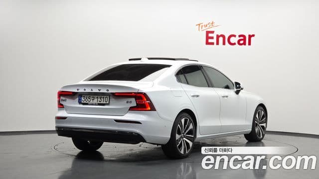 Volvo S60 2024 — Şəkil 2/20