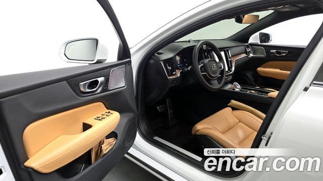 Volvo S60 2024 — Şəkil 10/20