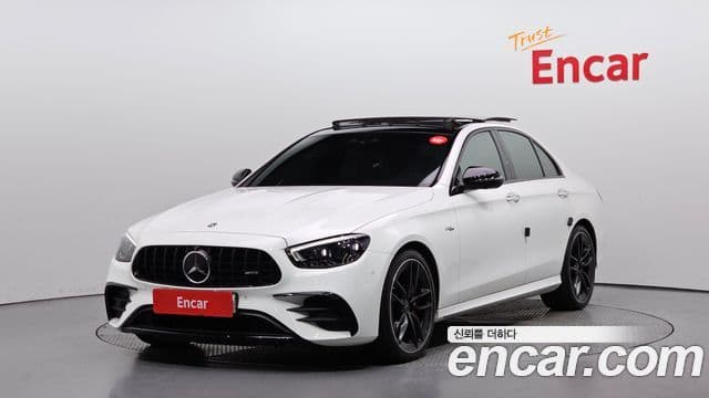 Mercedes-Benz E-Class 2023 — Фото 1/20