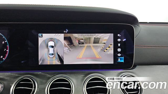 Mercedes-Benz E-Class 2023 — Фото 13/20