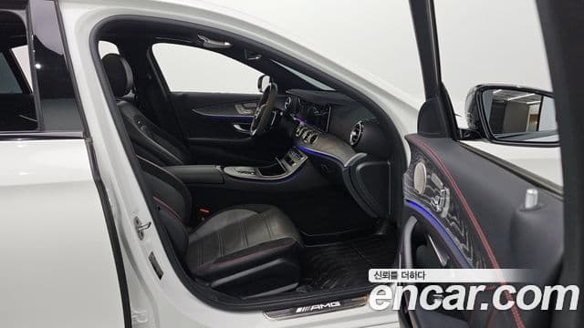 Mercedes-Benz E-Class 2023 — Фото 18/20