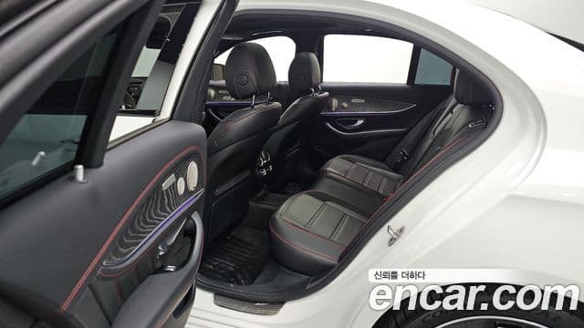 Mercedes-Benz E-Class 2023 — Фото 19/20