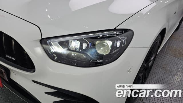 Mercedes-Benz E-Class 2023 — ფოტო 27/30