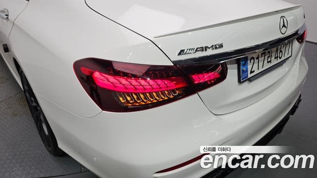 Mercedes-Benz E-Class 2023 — ფოტო 26/30
