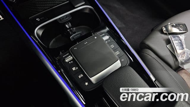 Mercedes-Benz EQB 2024 — ფოტო 7/32