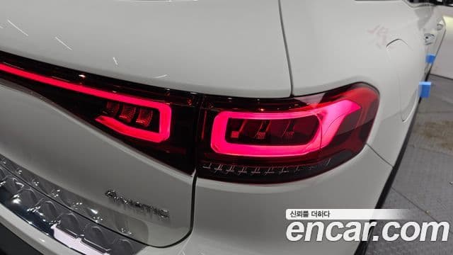 Mercedes-Benz EQB 2024 — ფოტო 17/32