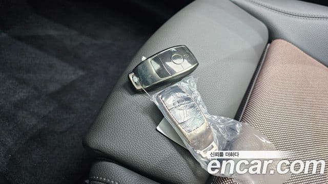 Mercedes-Benz EQB 2024 — ფოტო 13/32