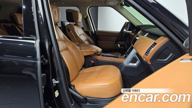 Land Rover Range Rover 2018 — Photo 15/36