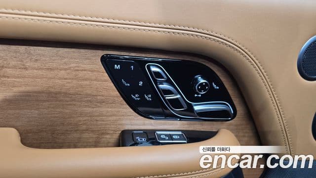 Land Rover Range Rover 2018 — Photo 7/36