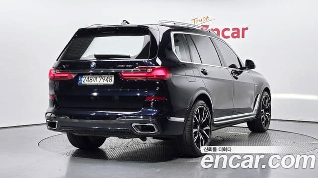 BMW X7 2021 — Şəkil 1/20