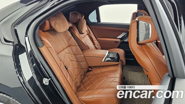 BMW 7 Series 2024 — Şəkil 20/34