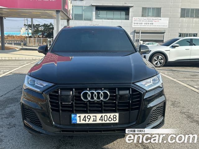 Audi Q7 2022 — Şəkil 2/20