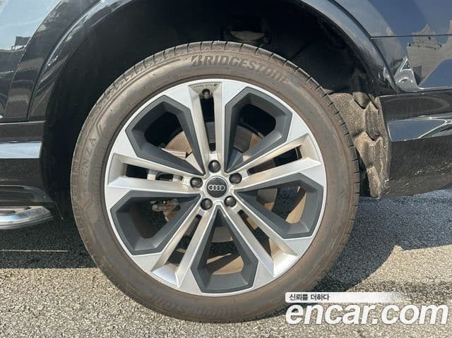 Audi Q7 2022 — Şəkil 4/20