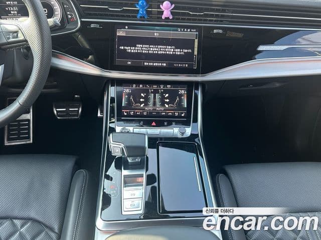 Audi Q7 2022 — Şəkil 8/20
