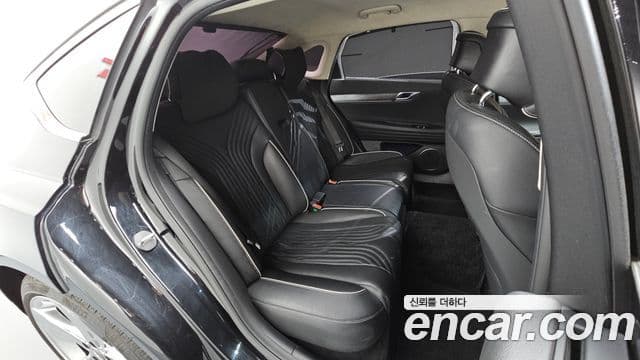 Genesis Electrified G80 2023 — Şəkil 11/20