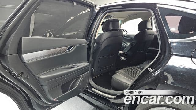 Genesis Electrified G80 2023 — Şəkil 12/20