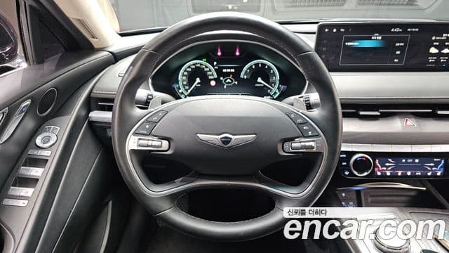 Genesis Electrified G80 2023 — Şəkil 13/20
