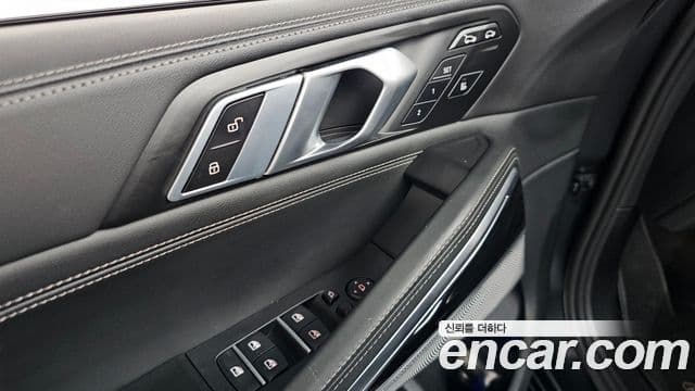 BMW X6 2025 — Фото 18/20