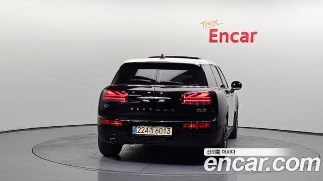 Mini Cooper Clubman 2021 — ფოტო 4/20