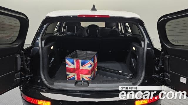Mini Cooper Clubman 2021 — ფოტო 15/20