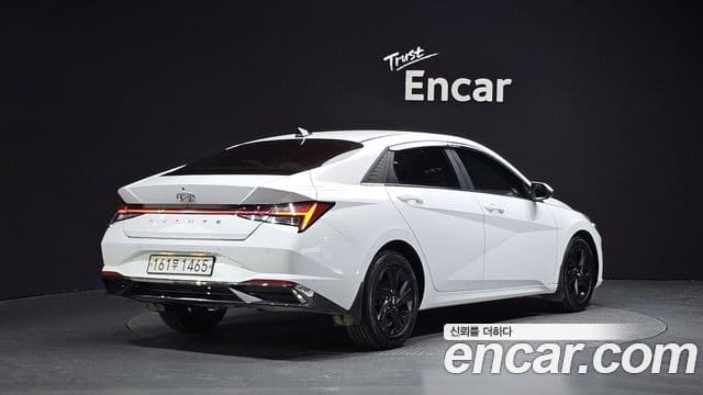 Hyundai Avante 2020 — Фото 1/20