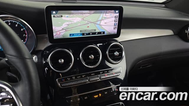 Mercedes-Benz GLC-Class 2020 — ფოტო 12/20