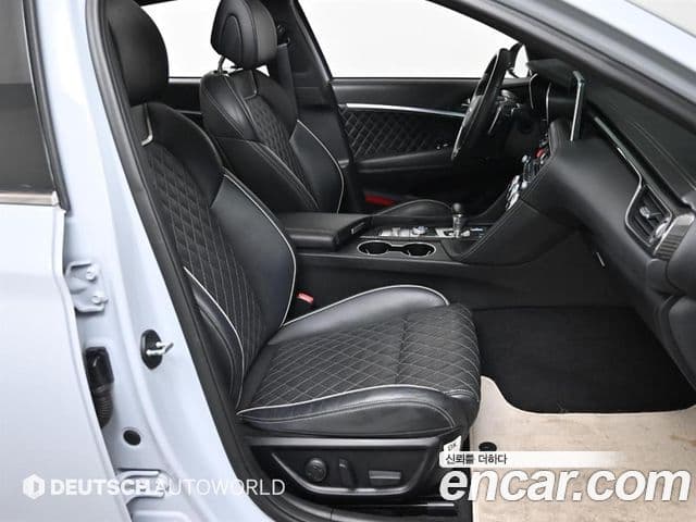 Genesis G70 2019 — ფოტო 13/20