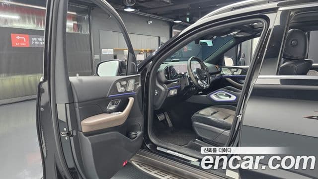 Mercedes-Benz GLE-Class 2021 — Фото 10/20