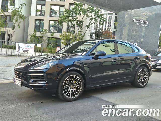 Porsche Cayenne 2023 — фото 8 из 16