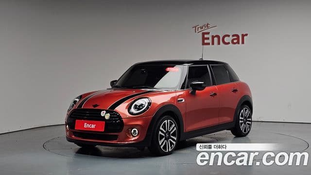 Mini Cooper 2020 — ფოტო 11/20