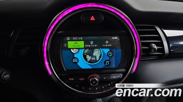 Mini Cooper 2020 — ფოტო 15/20