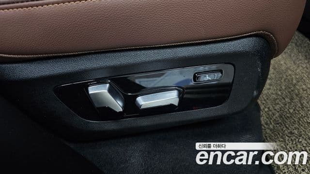 BMW X5 2021 — Photo 2/40