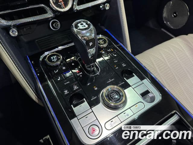 Bentley Flying Spur 2023 — Фото 9/17