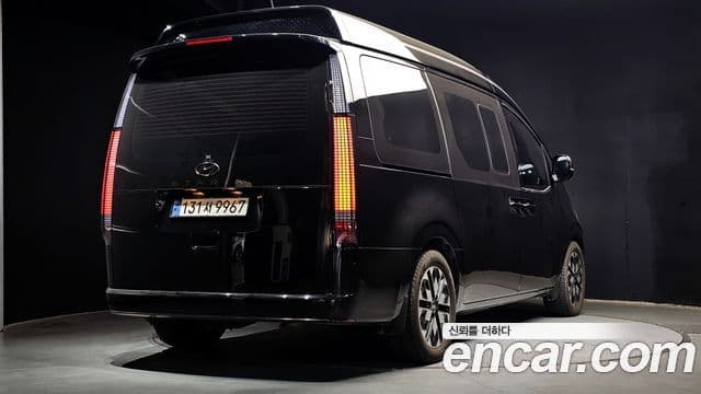 Hyundai Staria 2022 — Фото 2/20