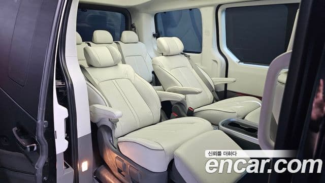 Hyundai Staria 2022 — Фото 11/20