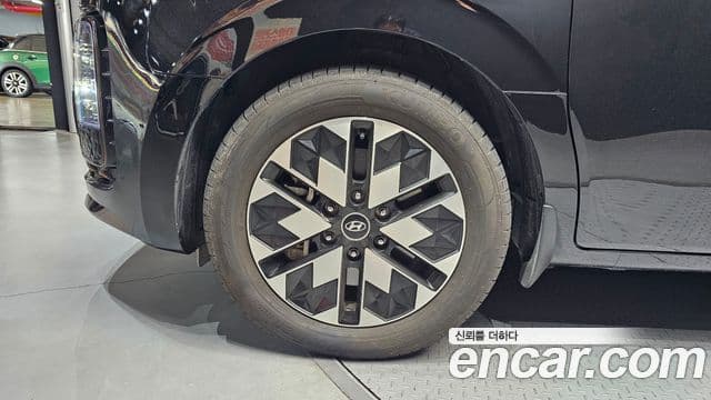 Hyundai Staria 2022 — Photo 12/32