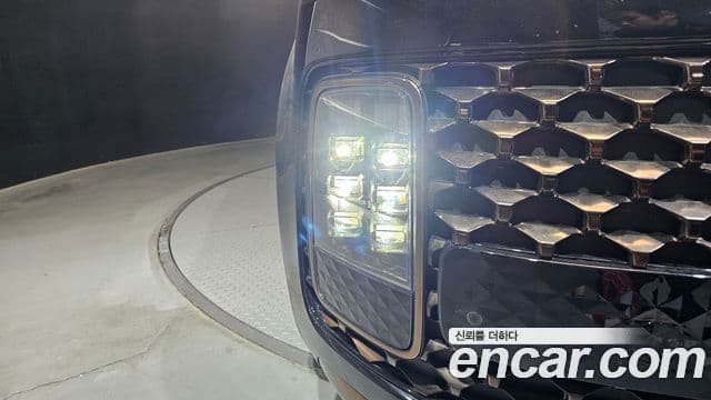 Hyundai Staria 2022 — Photo 6/32