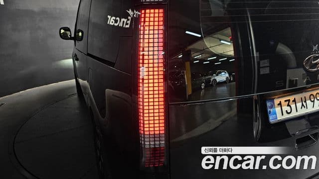 Hyundai Staria 2022 — Photo 5/32