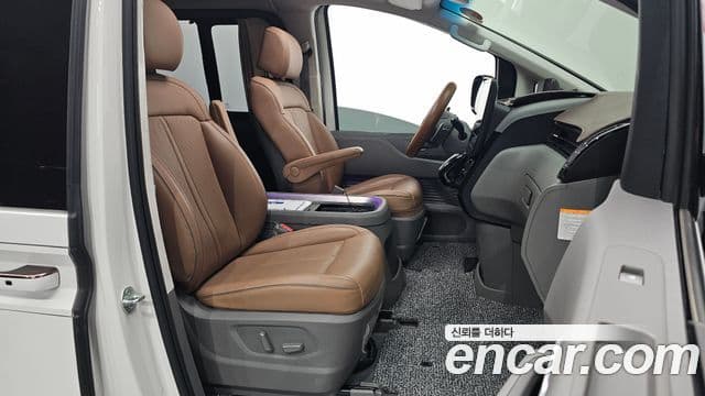 Hyundai Staria 2024 — Фото 10/20