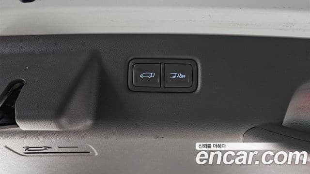 Hyundai Staria 2024 — Фото 17/20