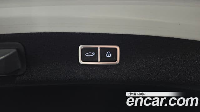 Genesis G80 2022 — Photo 24/34
